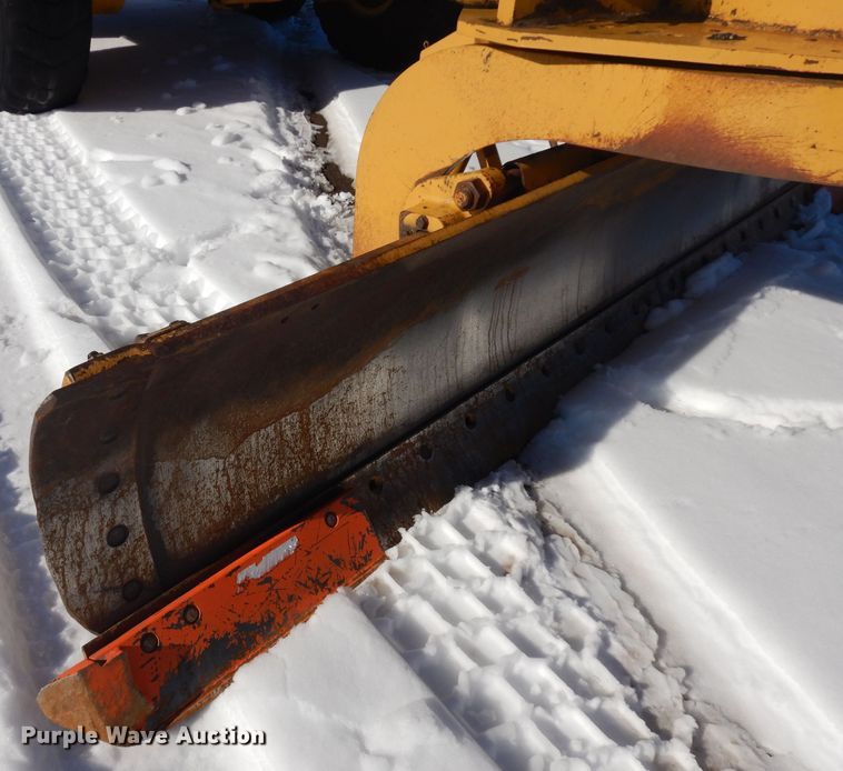 image for item HU9979 2003 Caterpillar 140H VHP  motor grader