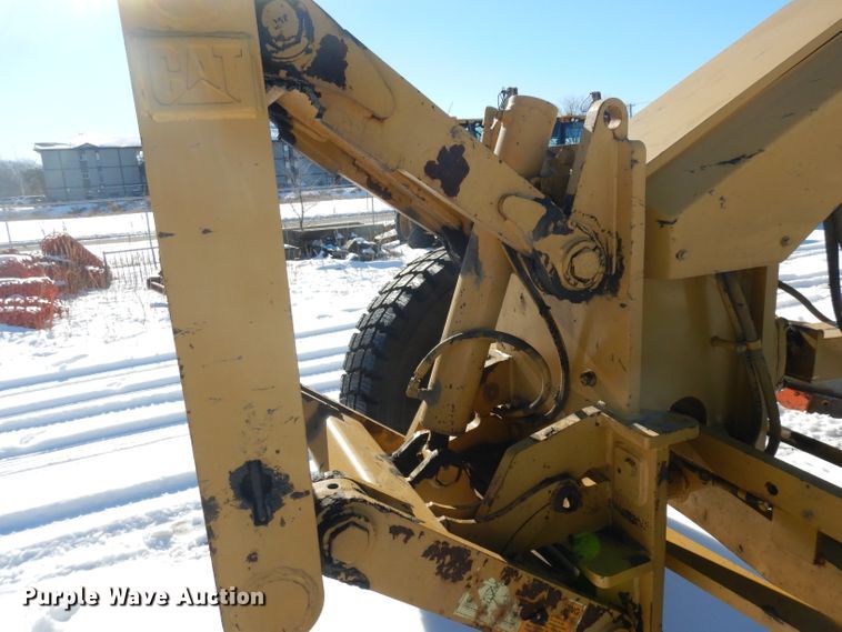 image for item HU9979 2003 Caterpillar 140H VHP  motor grader