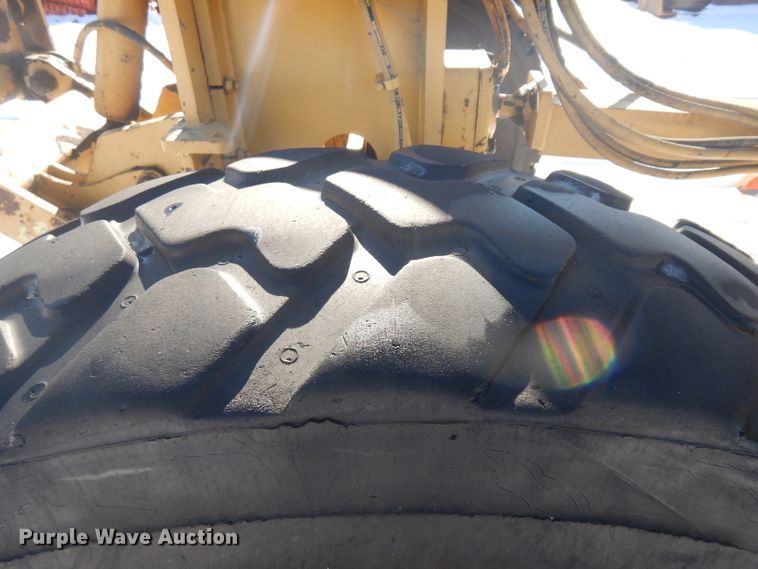 image for item HU9979 2003 Caterpillar 140H VHP  motor grader