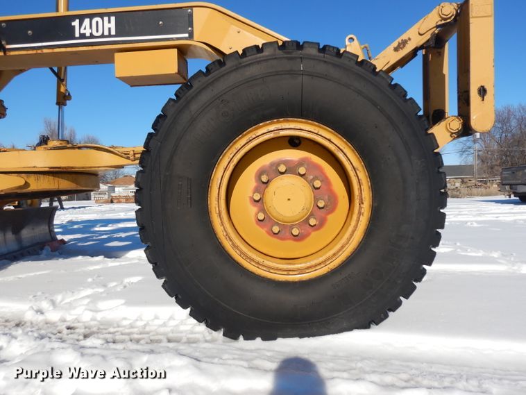 image for item HU9979 2003 Caterpillar 140H VHP  motor grader