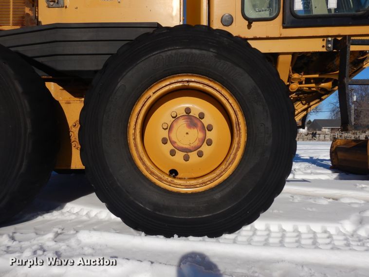 image for item HU9979 2003 Caterpillar 140H VHP  motor grader