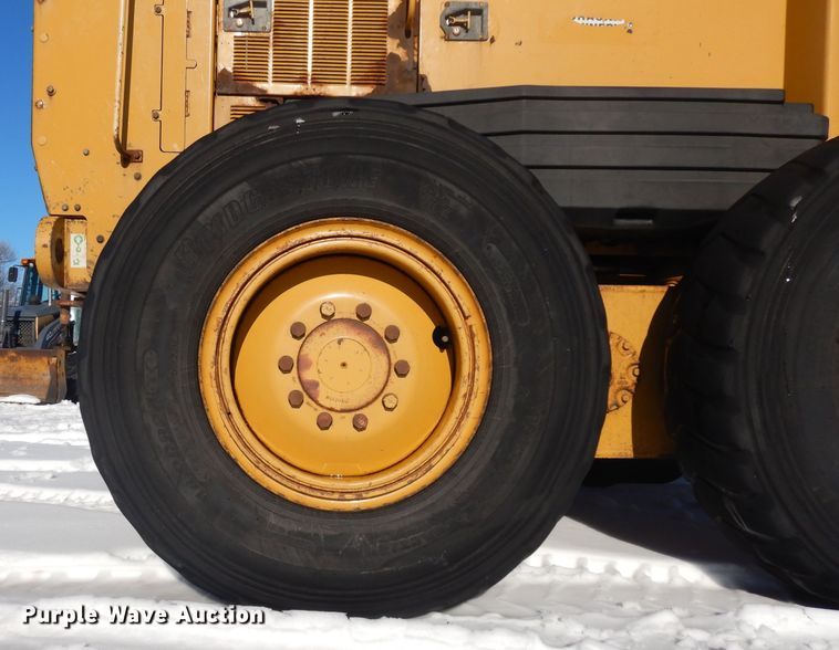 image for item HU9979 2003 Caterpillar 140H VHP  motor grader