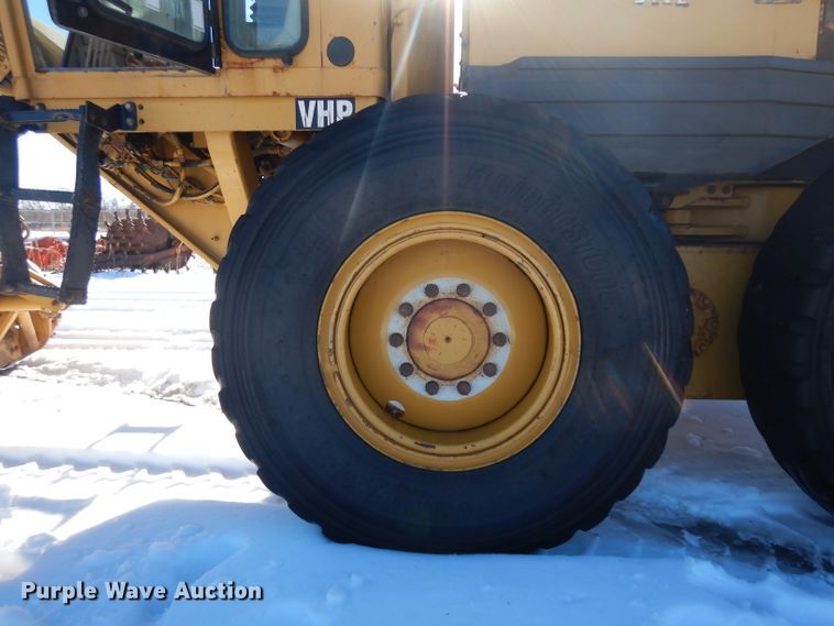 image for item HU9979 2003 Caterpillar 140H VHP  motor grader