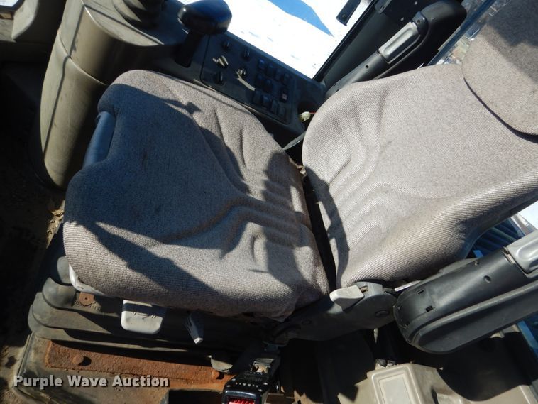 image for item HU9981 2007 Case 621D  wheel loader