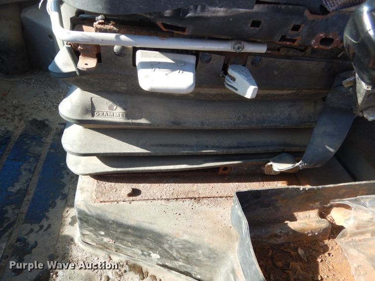 image for item HU9981 2007 Case 621D  wheel loader