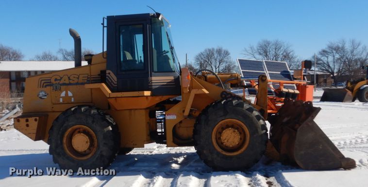 image for item HU9982 1997 Case 621B  wheel loader