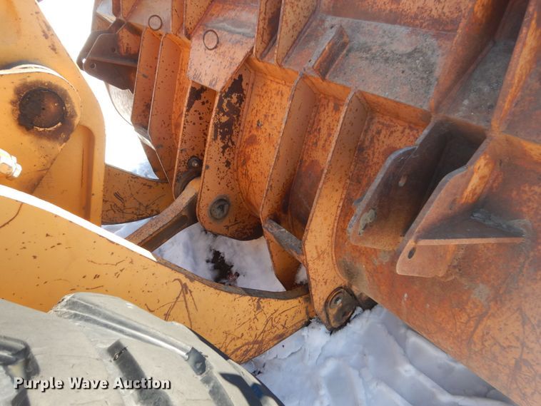 image for item HU9982 1997 Case 621B  wheel loader