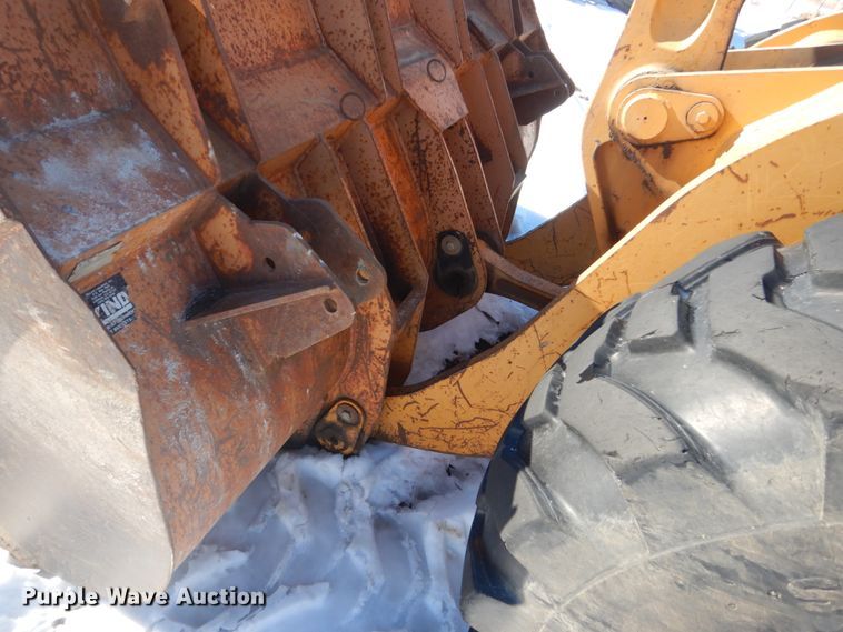 image for item HU9982 1997 Case 621B  wheel loader
