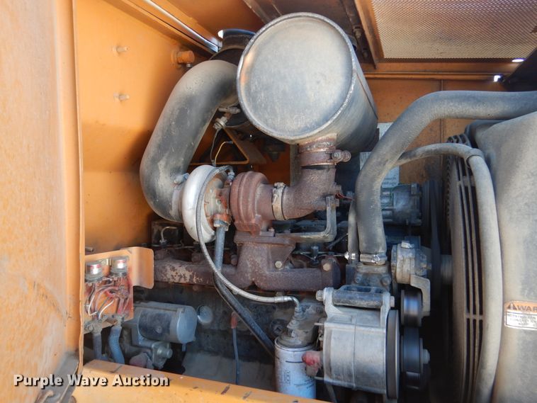 image for item HU9982 1997 Case 621B  wheel loader