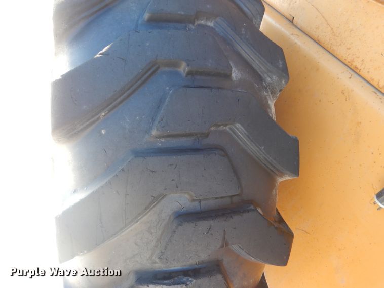 image for item HU9982 1997 Case 621B  wheel loader