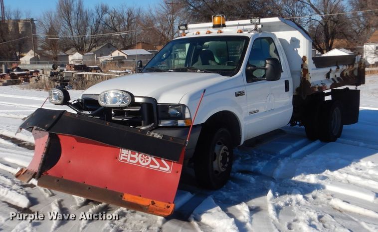 image for item HU9984 2004 Ford F450 Super Duty  dump truck
