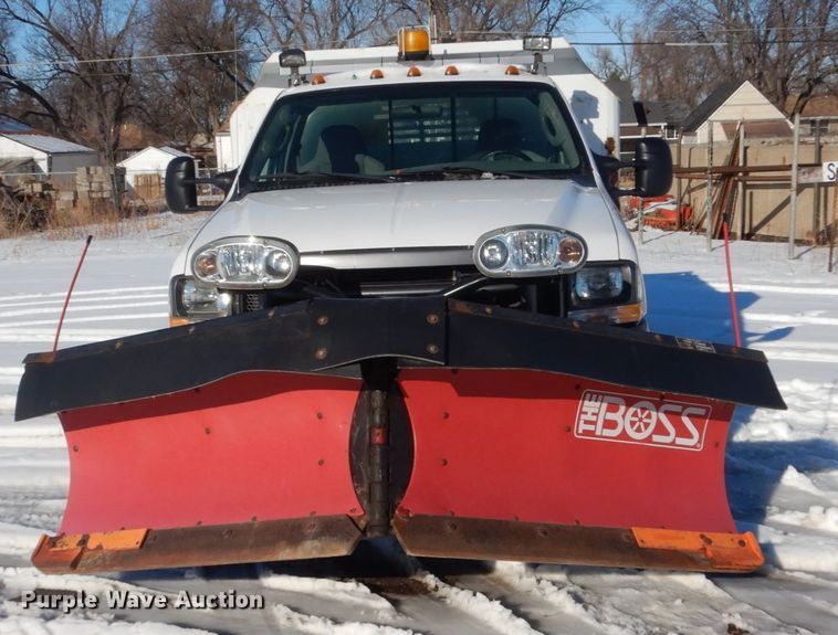 image for item HU9984 2004 Ford F450 Super Duty  dump truck