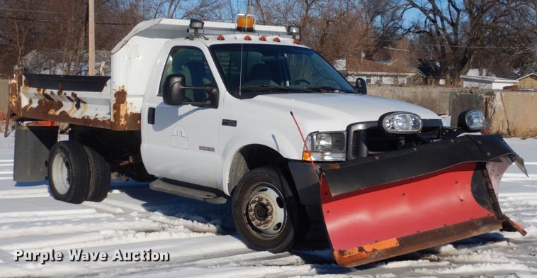 image for item HU9984 2004 Ford F450 Super Duty  dump truck