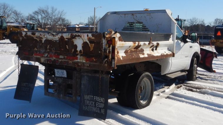 image for item HU9984 2004 Ford F450 Super Duty  dump truck