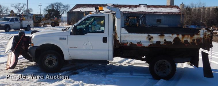 image for item HU9984 2004 Ford F450 Super Duty  dump truck