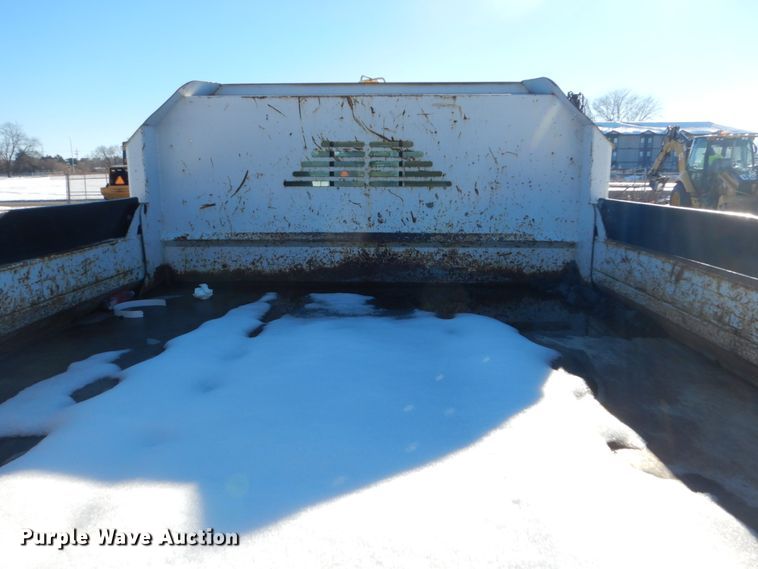 image for item HU9984 2004 Ford F450 Super Duty  dump truck