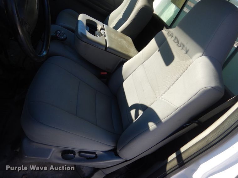 image for item HU9984 2004 Ford F450 Super Duty  dump truck