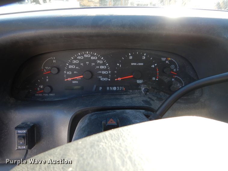 image for item HU9984 2004 Ford F450 Super Duty  dump truck