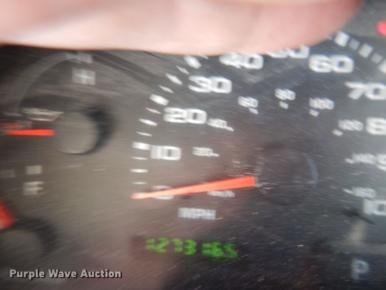 image for item HU9984 2004 Ford F450 Super Duty  dump truck