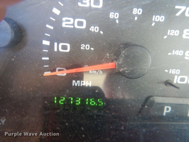 image for item HU9984 2004 Ford F450 Super Duty  dump truck