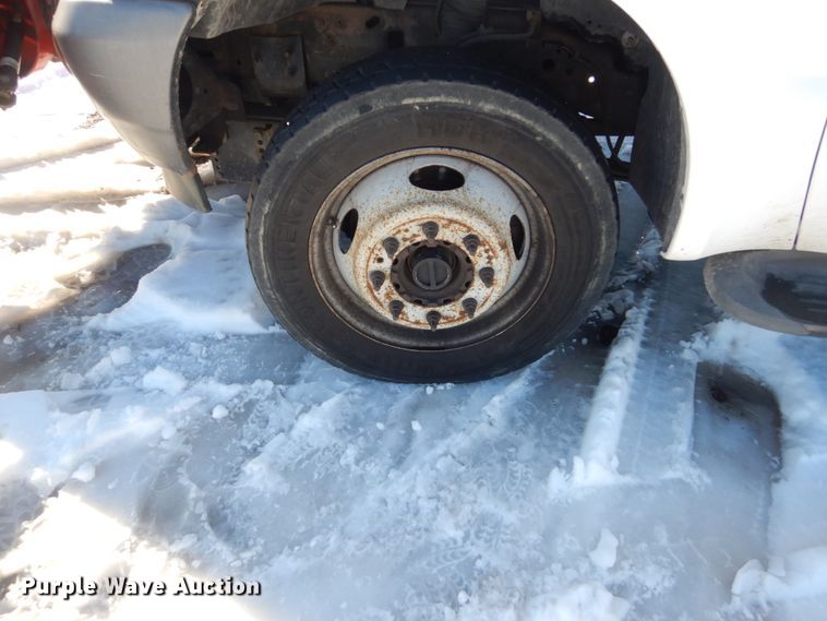 image for item HU9984 2004 Ford F450 Super Duty  dump truck