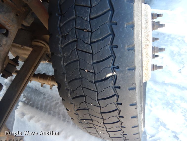 image for item HU9984 2004 Ford F450 Super Duty  dump truck