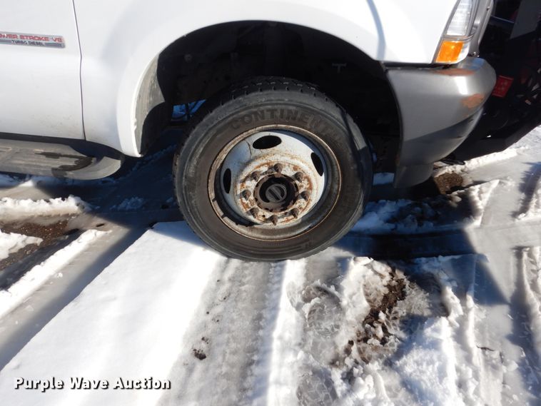 image for item HU9984 2004 Ford F450 Super Duty  dump truck