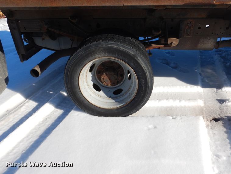 image for item HU9984 2004 Ford F450 Super Duty  dump truck