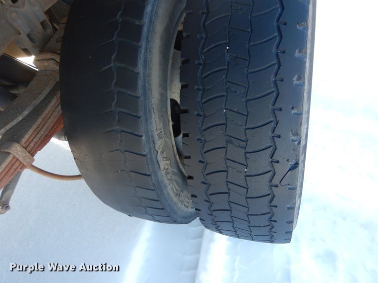 image for item HU9984 2004 Ford F450 Super Duty  dump truck