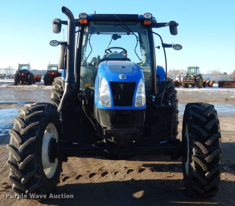 image for item HU9990 2013 New Holland T6.165  MFWD tractor