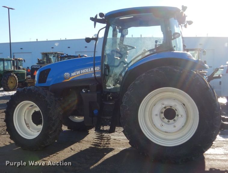 image for item HU9990 2013 New Holland T6.165  MFWD tractor