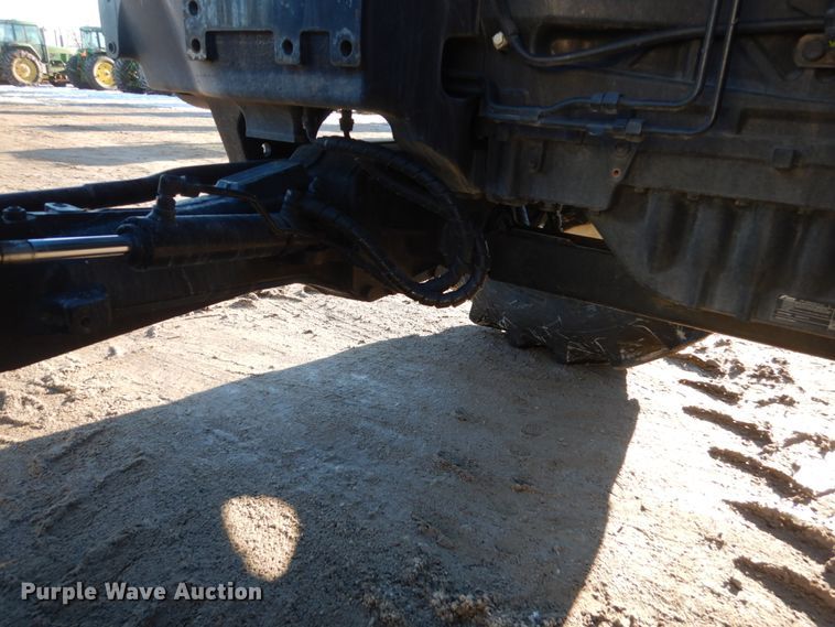 image for item HU9990 2013 New Holland T6.165  MFWD tractor