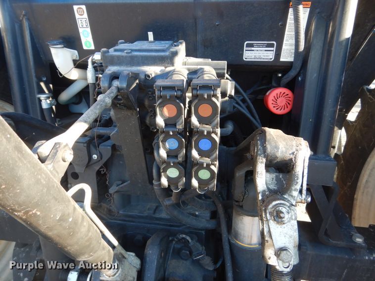 image for item HU9990 2013 New Holland T6.165  MFWD tractor