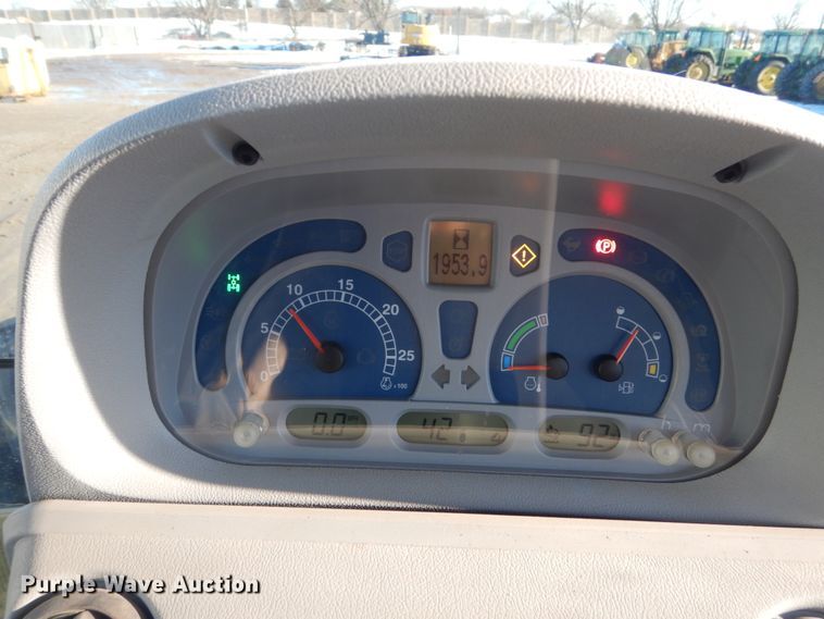 image for item HU9990 2013 New Holland T6.165  MFWD tractor