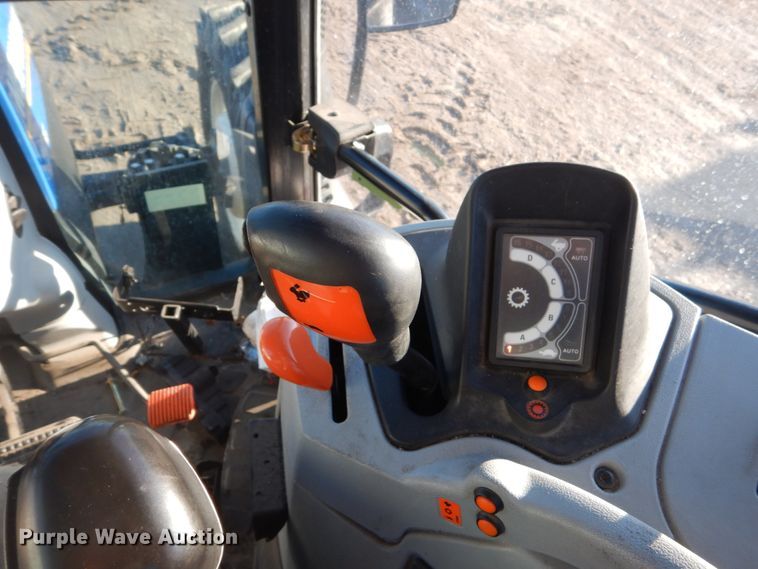 image for item HU9990 2013 New Holland T6.165  MFWD tractor