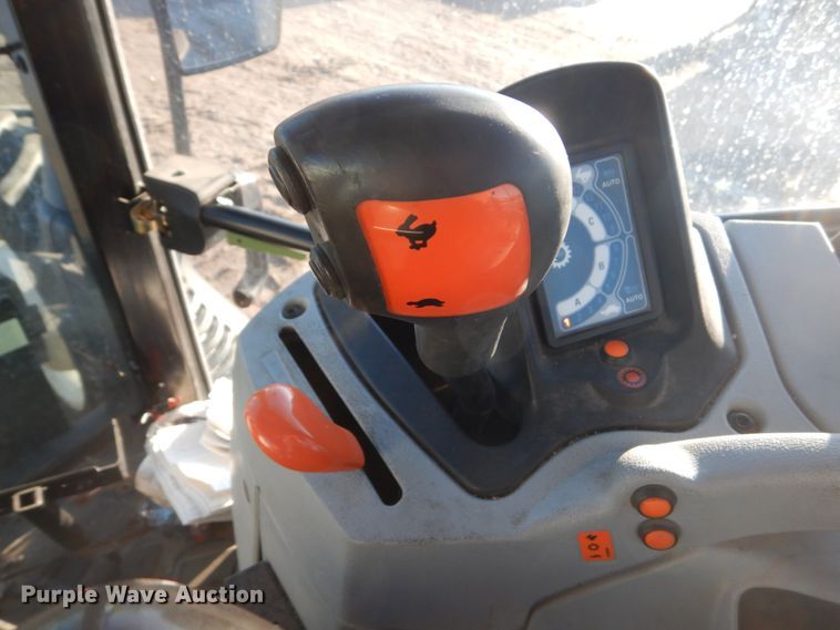 image for item HU9990 2013 New Holland T6.165  MFWD tractor