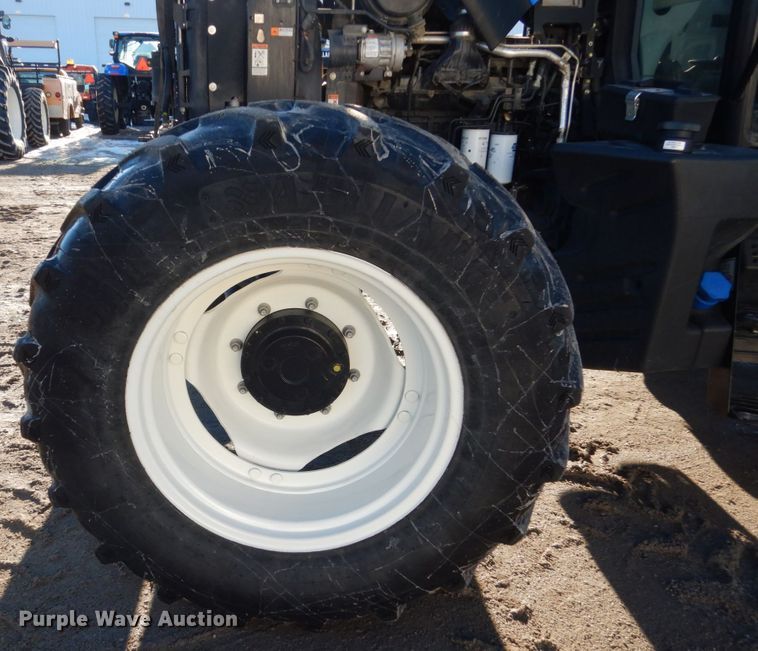 image for item HU9990 2013 New Holland T6.165  MFWD tractor