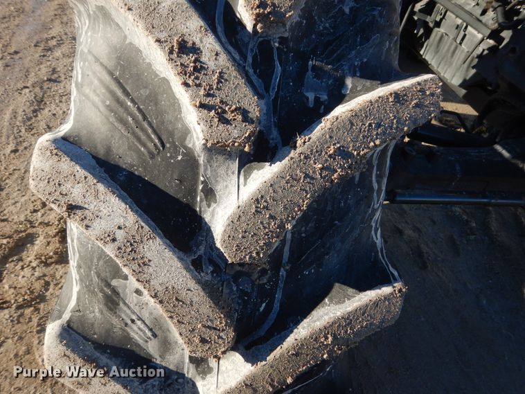 image for item HU9990 2013 New Holland T6.165  MFWD tractor