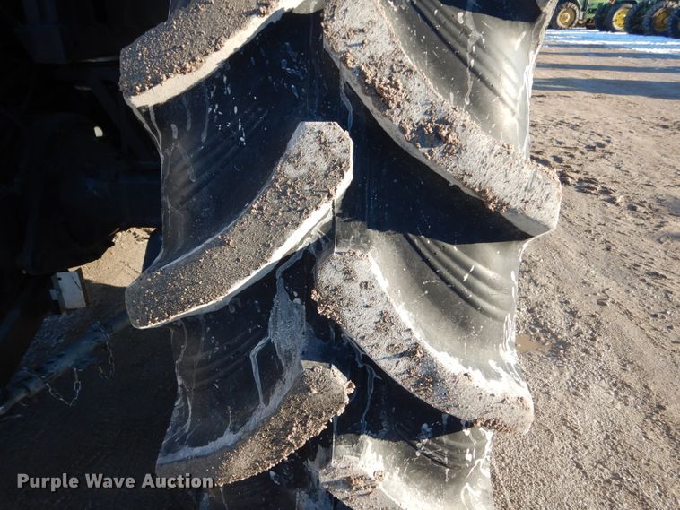 image for item HU9990 2013 New Holland T6.165  MFWD tractor