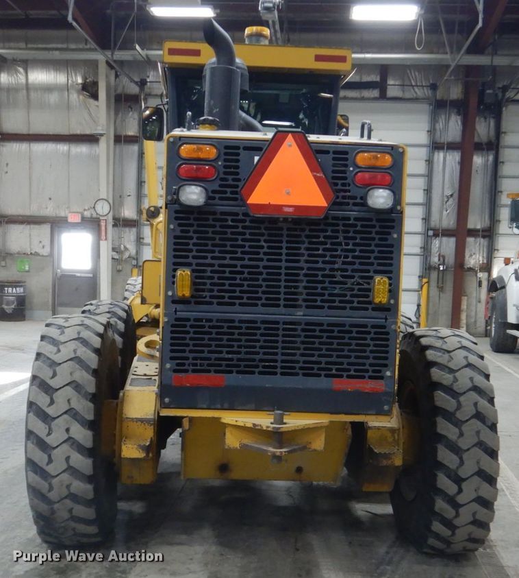 image for item IG9099 2004 John Deere 770CH Series II  motor grader