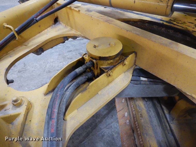 image for item IG9099 2004 John Deere 770CH Series II  motor grader