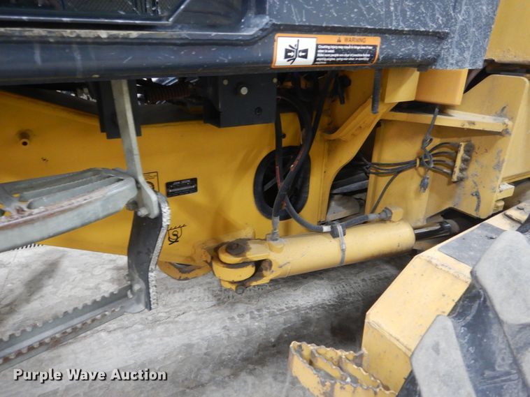 image for item IG9099 2004 John Deere 770CH Series II  motor grader