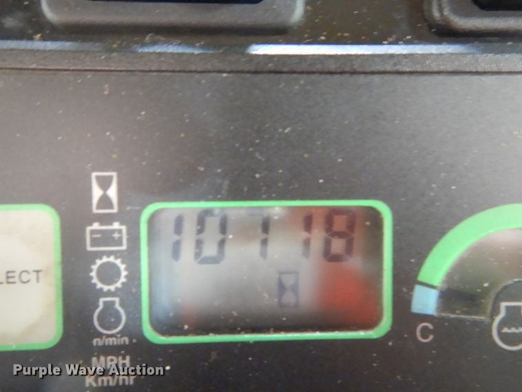 image for item IG9099 2004 John Deere 770CH Series II  motor grader