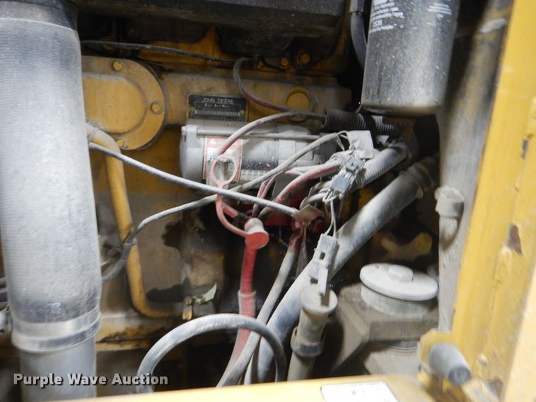 image for item IG9099 2004 John Deere 770CH Series II  motor grader