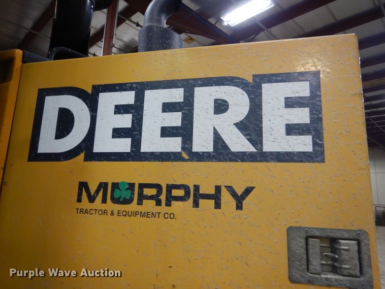 image for item IG9099 2004 John Deere 770CH Series II  motor grader