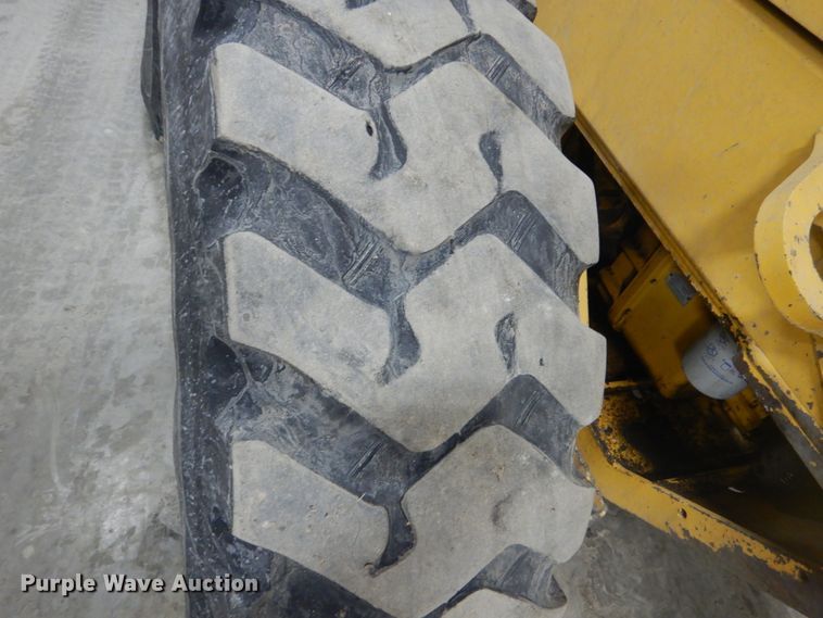 image for item IG9099 2004 John Deere 770CH Series II  motor grader