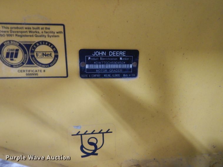 image for item IG9099 2004 John Deere 770CH Series II  motor grader