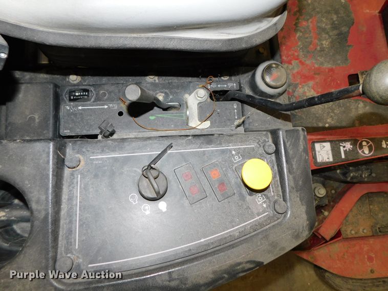 image for item IG9100 2011 Toro Groundmaster 3280D  lawn mower