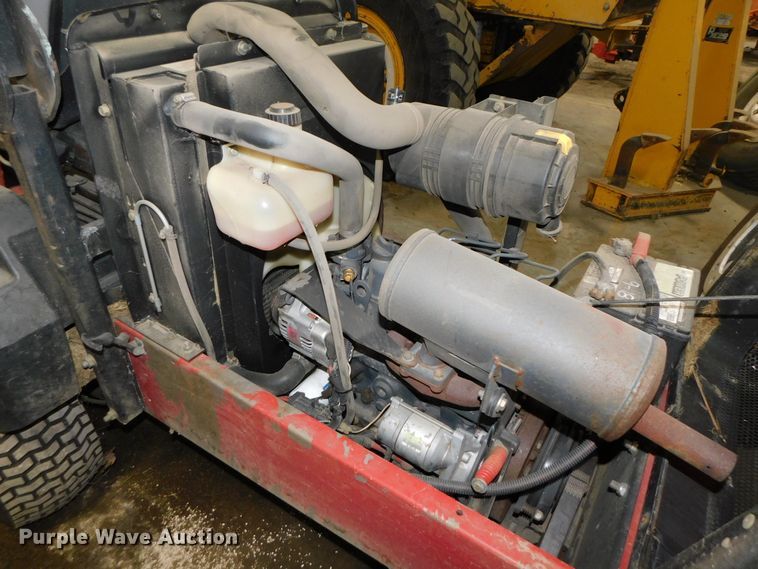 image for item IG9100 2011 Toro Groundmaster 3280D  lawn mower