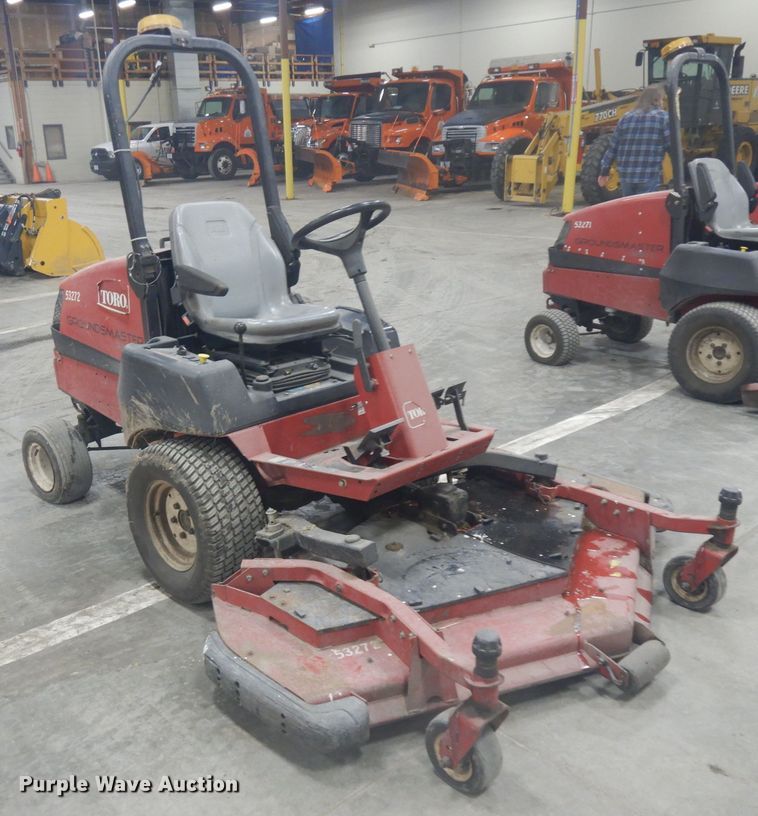 image for item IG9102 2010 Toro Groundmaster 3280D  lawn mower